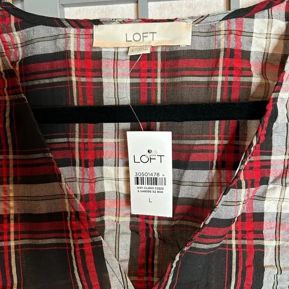 NWT LOFT Women's Plaid Puff Sleeve Top - Red and Black - Picture 2 of 5